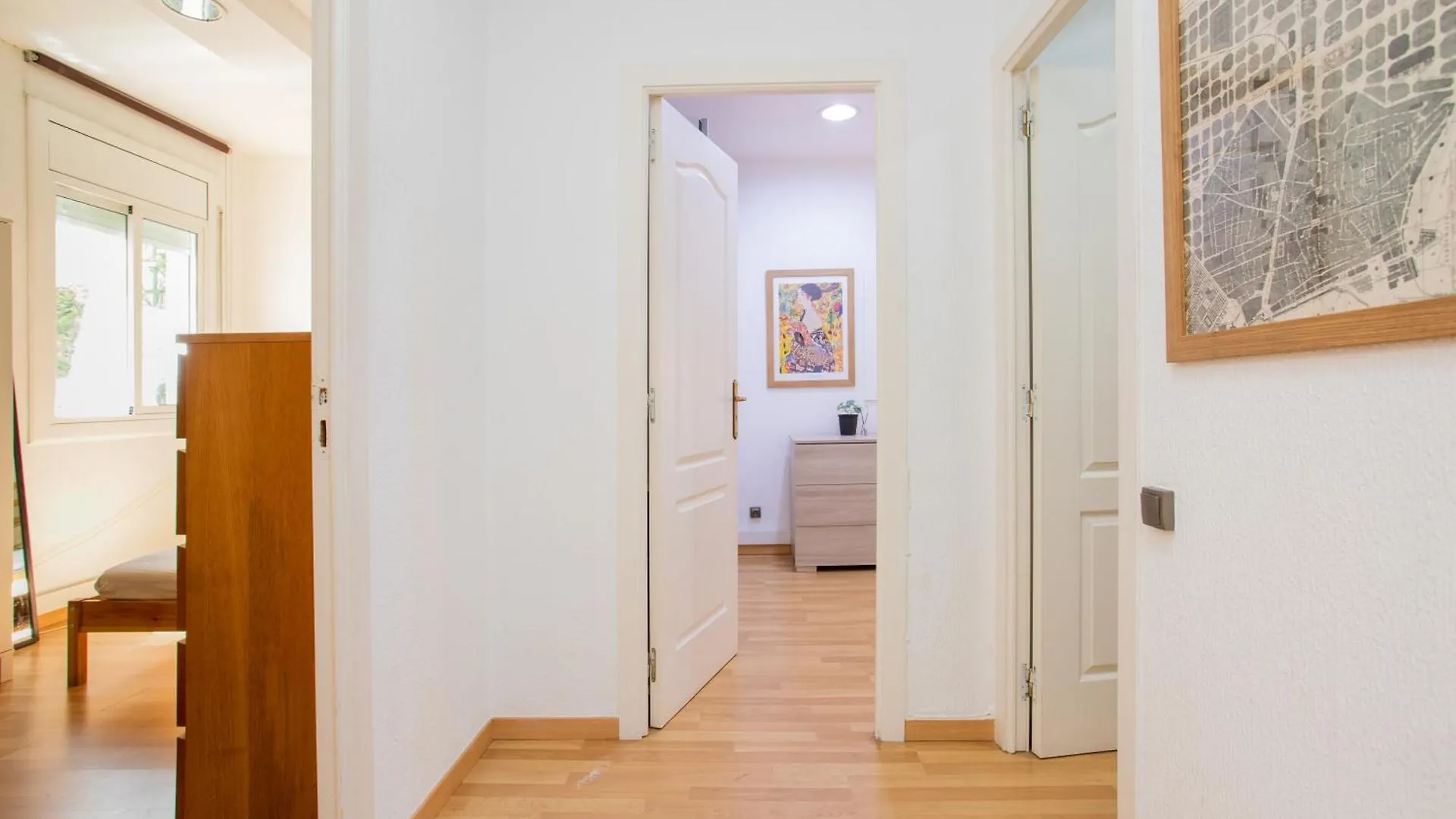 Cozy Exiample Getaway Apartments With Patio Barcelona Spain
