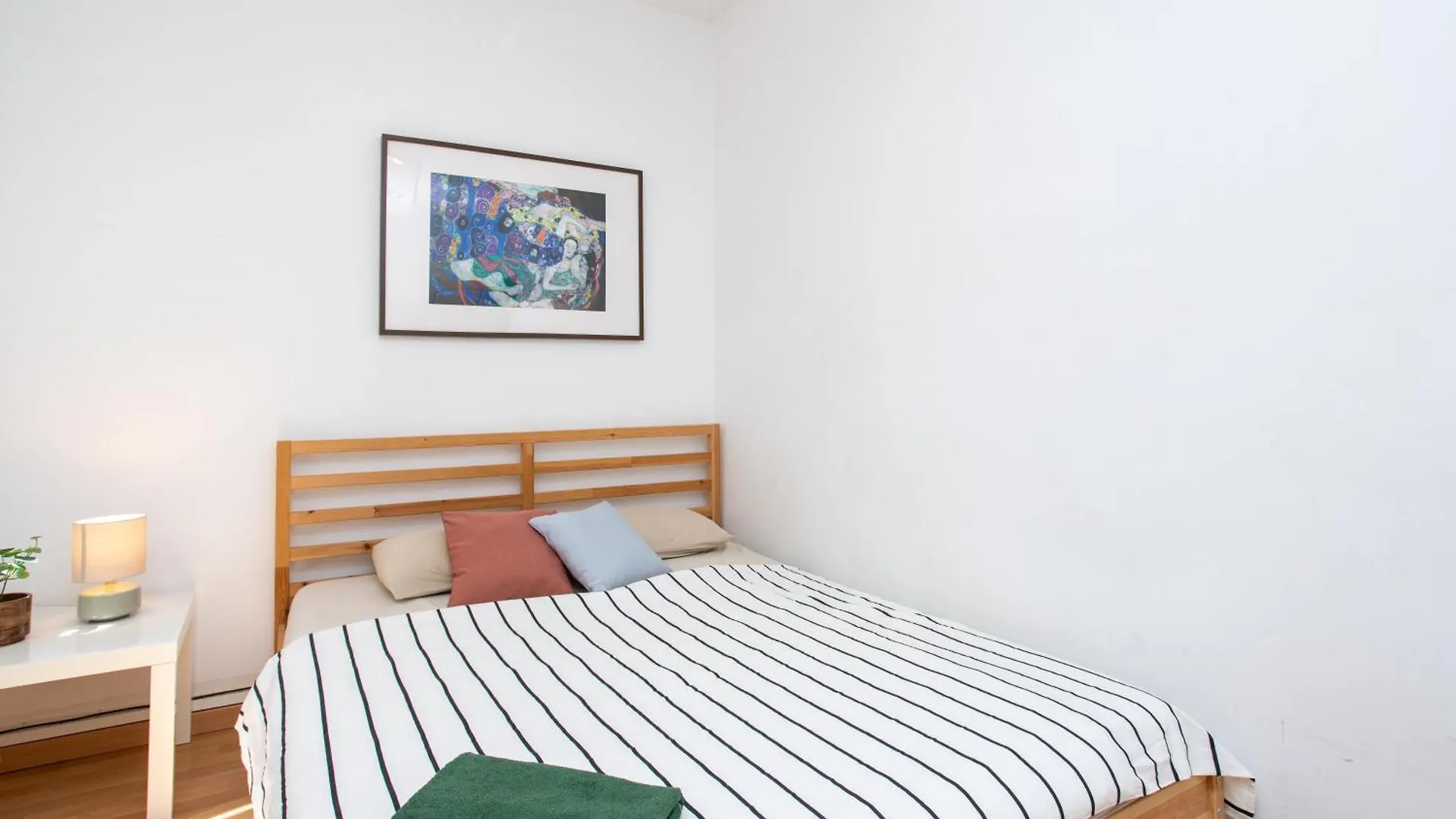 Cozy Exiample Getaway Apartments With Patio Barcelona 0*,